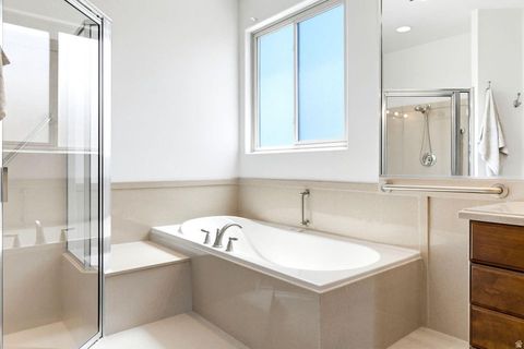 Tiny photo for 1109 N VENTANA DR, Washington, UT 84780 (MLS # 2152215)