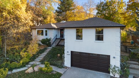 Photo of 3364 E CREEK RD, Cottonwood Heights, UT 84121 (MLS # 2105333)