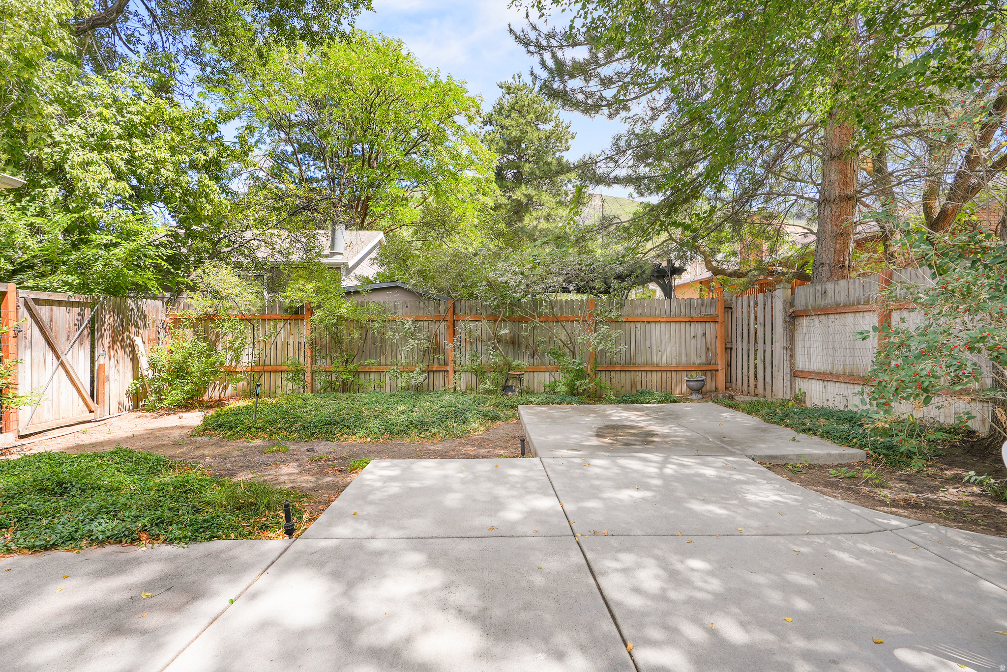 HILLSBOROUGH - Residential