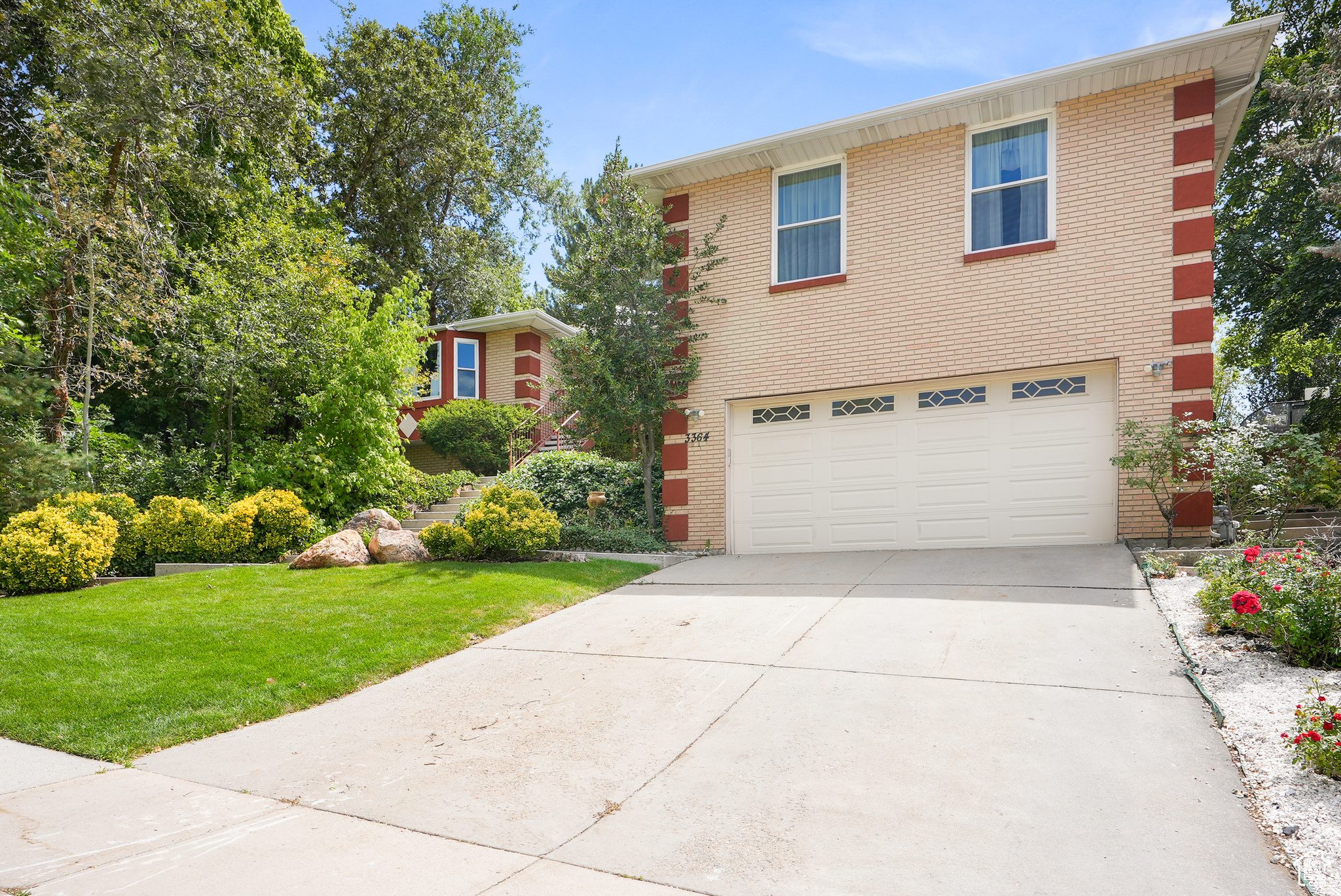 HILLSBOROUGH - Residential
