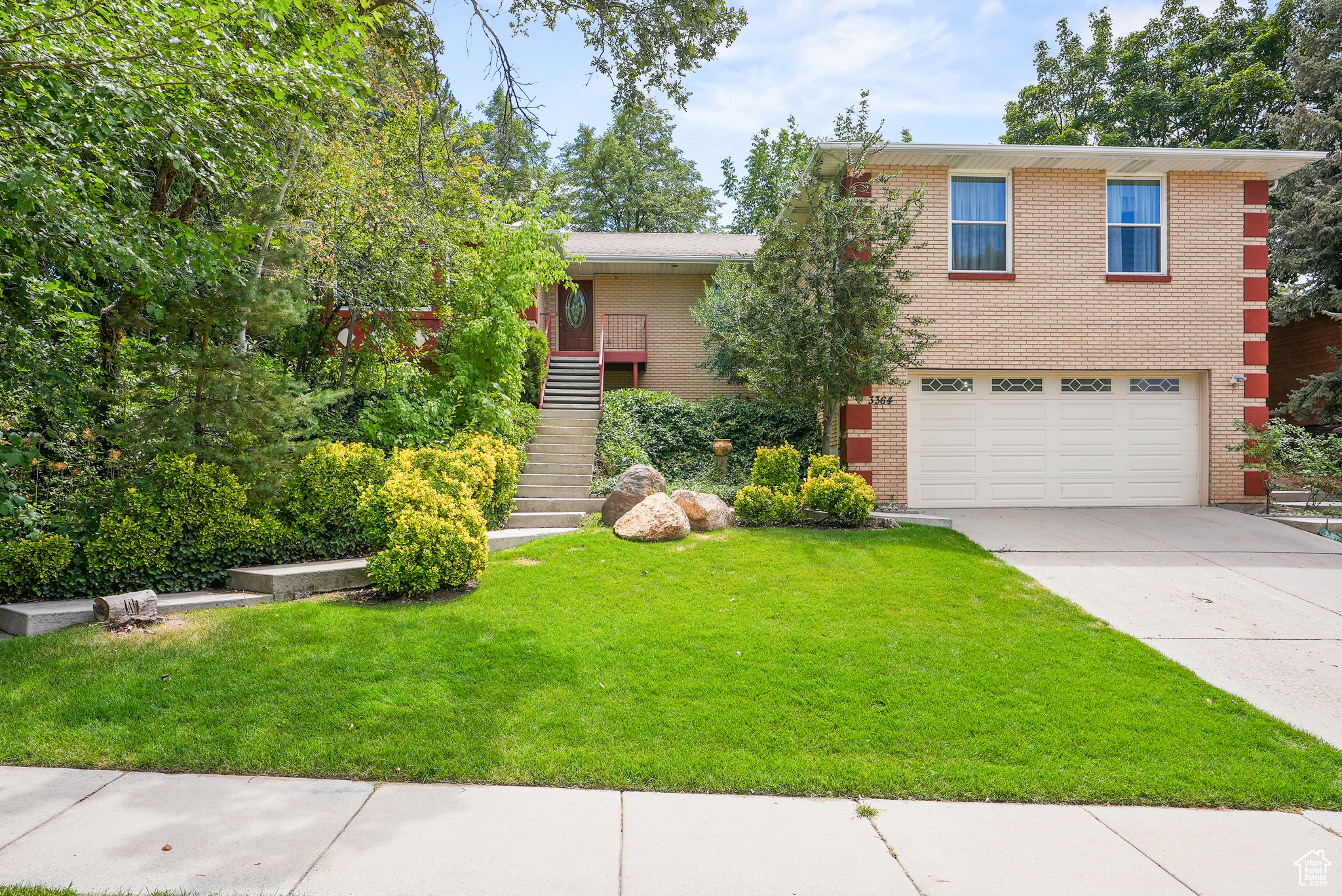 HILLSBOROUGH - Residential