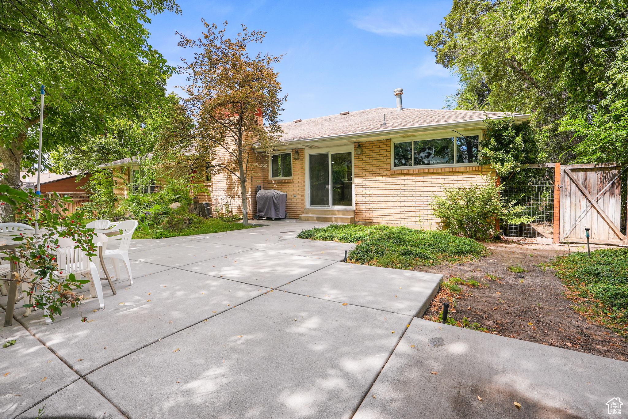 HILLSBOROUGH - Residential
