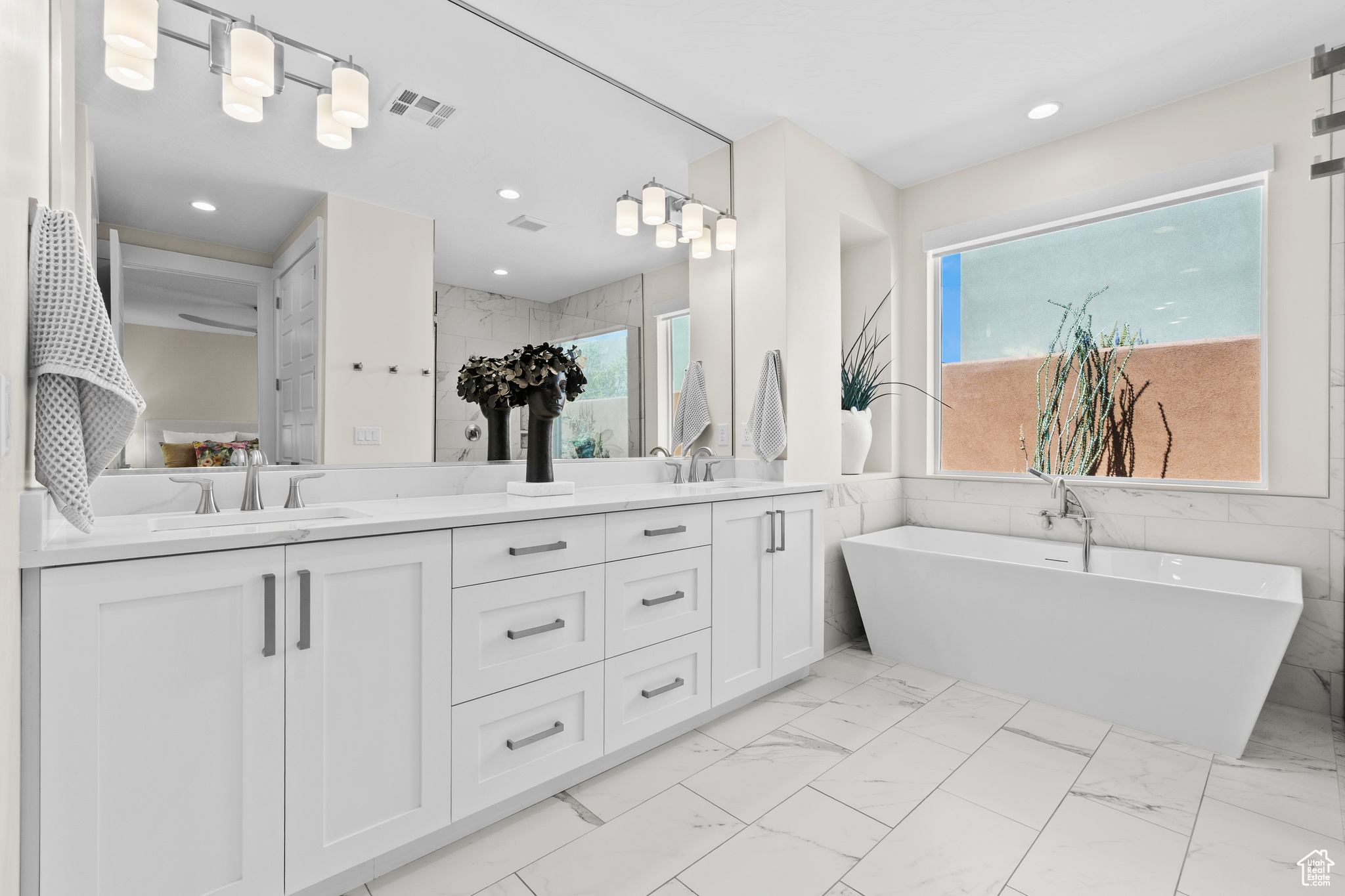 DUNES AT SAND HOLLOW - Residential