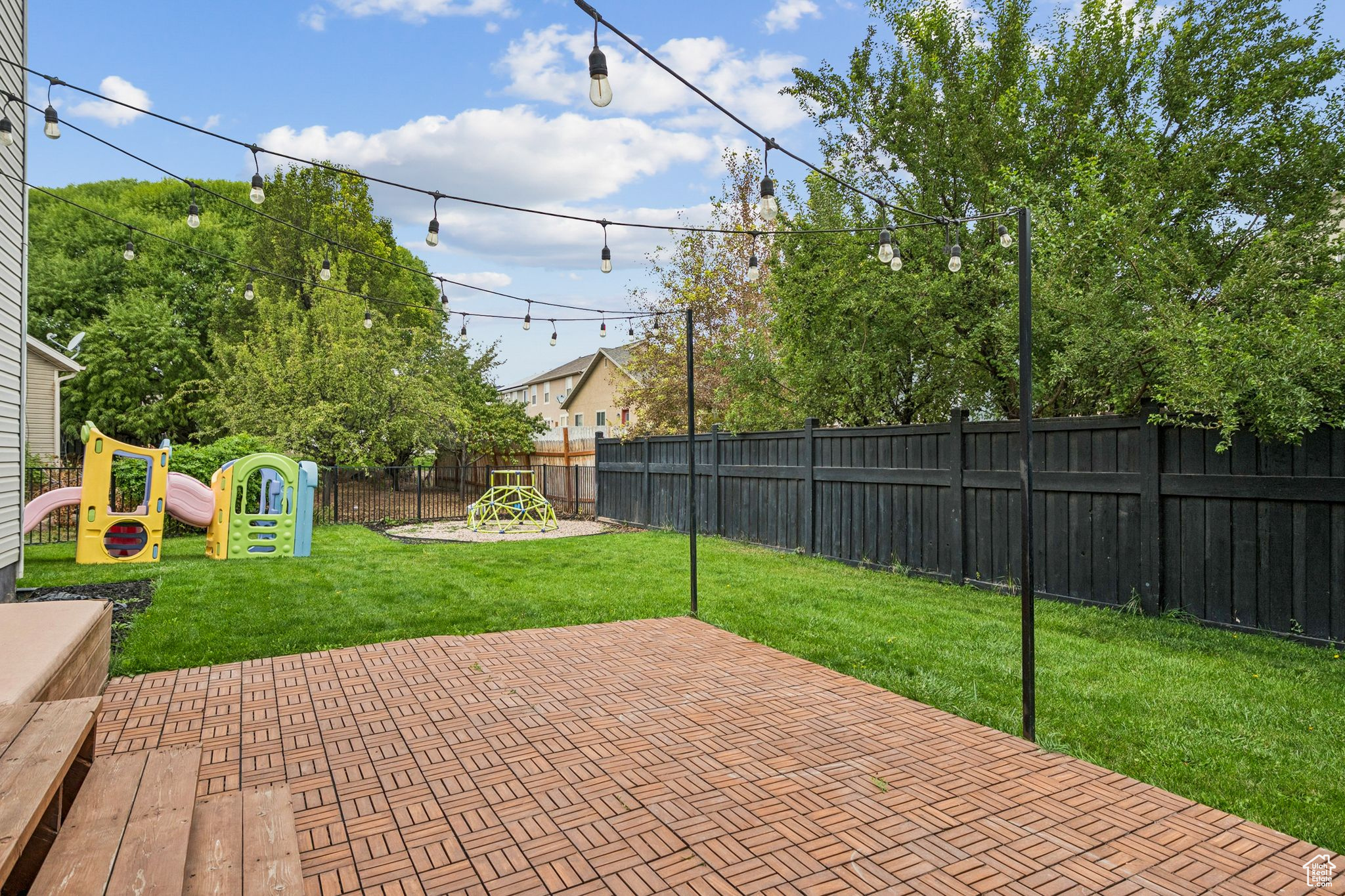 EAGLES GATE - Residential