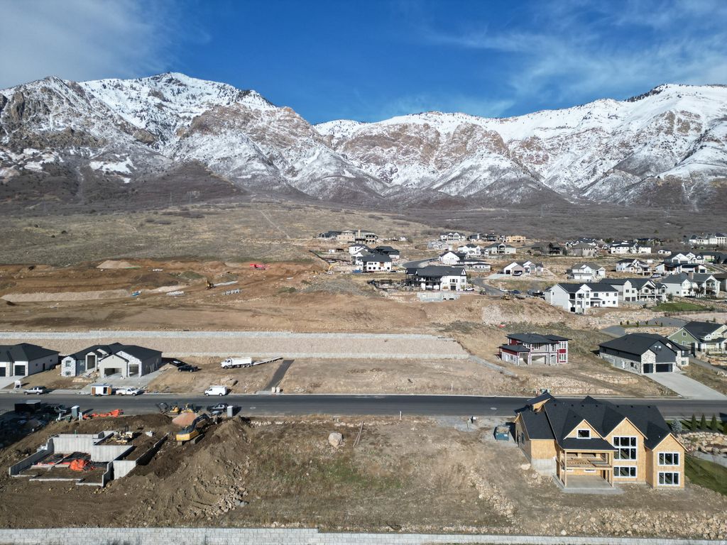 Photo of 765 E MOUNTAIN RD #192, North Ogden, UT 84414 (MLS # 2126405)