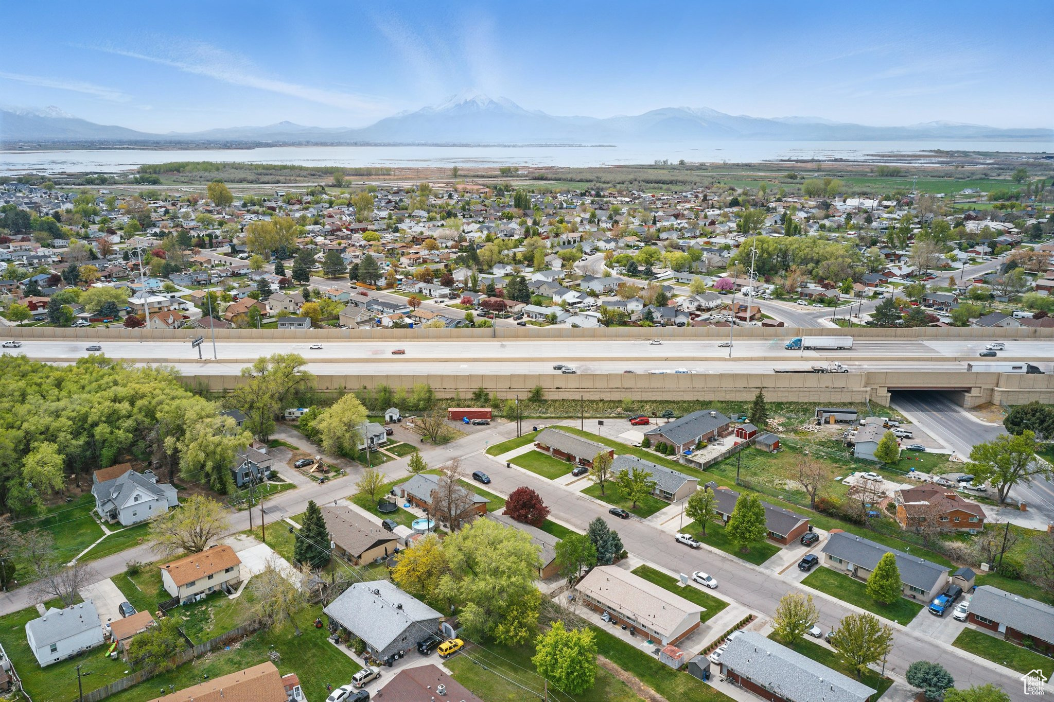 SOUTH MEADOWS - Residential Income