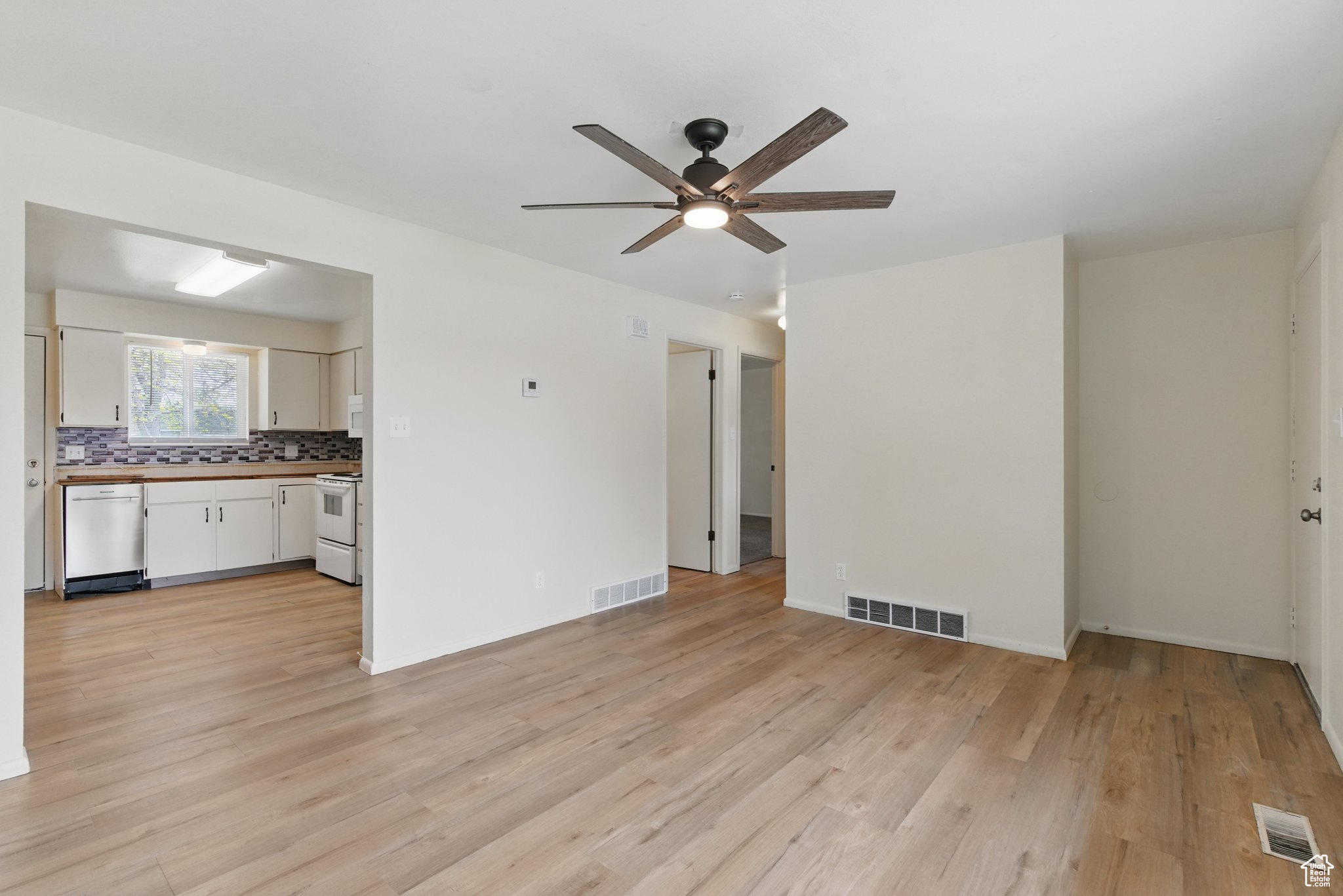 SOUTH MEADOWS - Residential Income