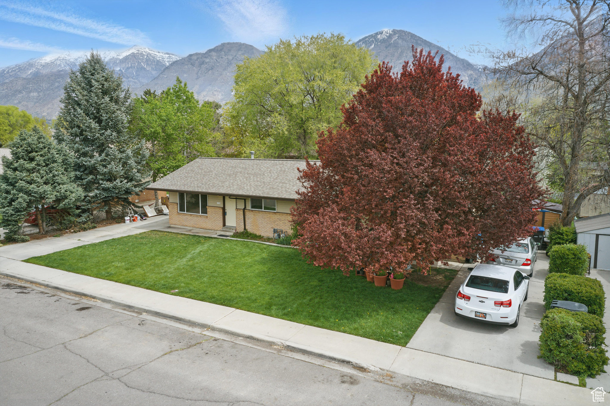SOUTH MEADOWS - Residential Income
