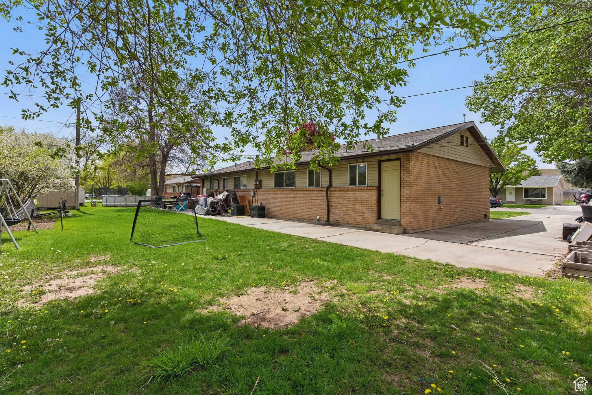 SOUTH MEADOWS - Residential Income