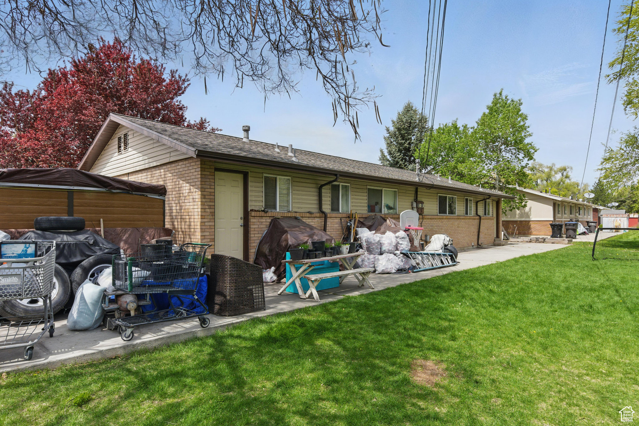 SOUTH MEADOWS - Residential Income