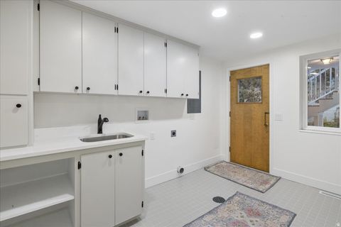 Tiny photo for 1518 S CANTERBURY DR, Salt Lake City, UT 84108 (MLS # 2138146)