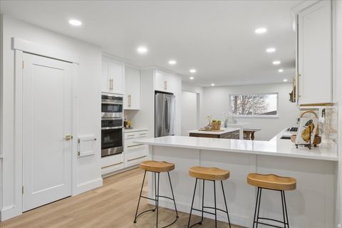 Tiny photo for 1518 S CANTERBURY DR, Salt Lake City, UT 84108 (MLS # 2138146)