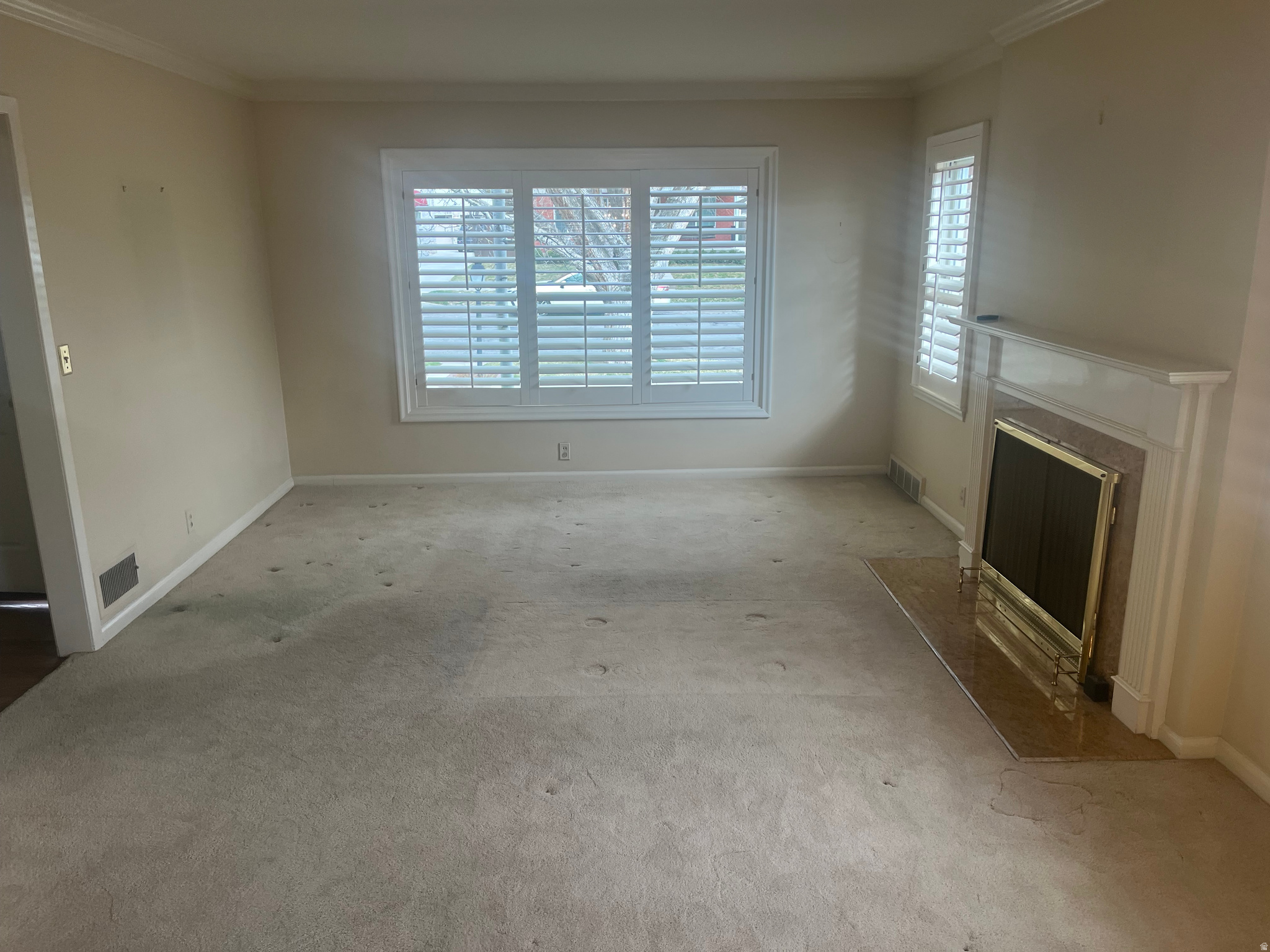 YALECREST LAIRD PARK - Residential