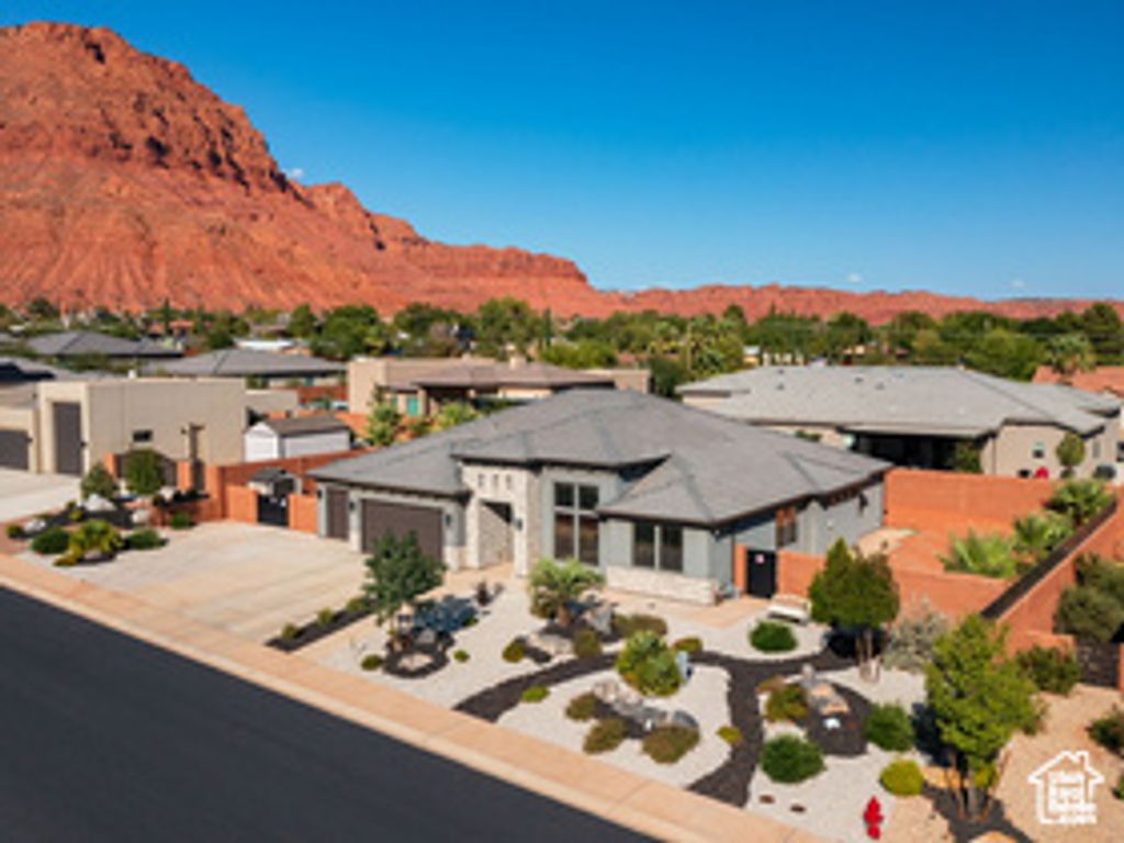 Photo of 88 N APEX LN, Ivins, UT 84738 (MLS # 2119303)