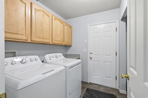 Tiny photo for 71 E HUNTERS HVN, Saratoga Springs, UT 84045 (MLS # 2127861)