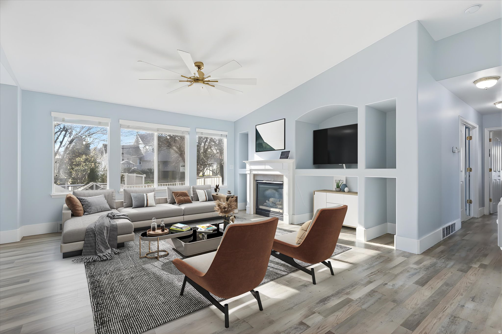 SARATOGA SPRINGS - Residential