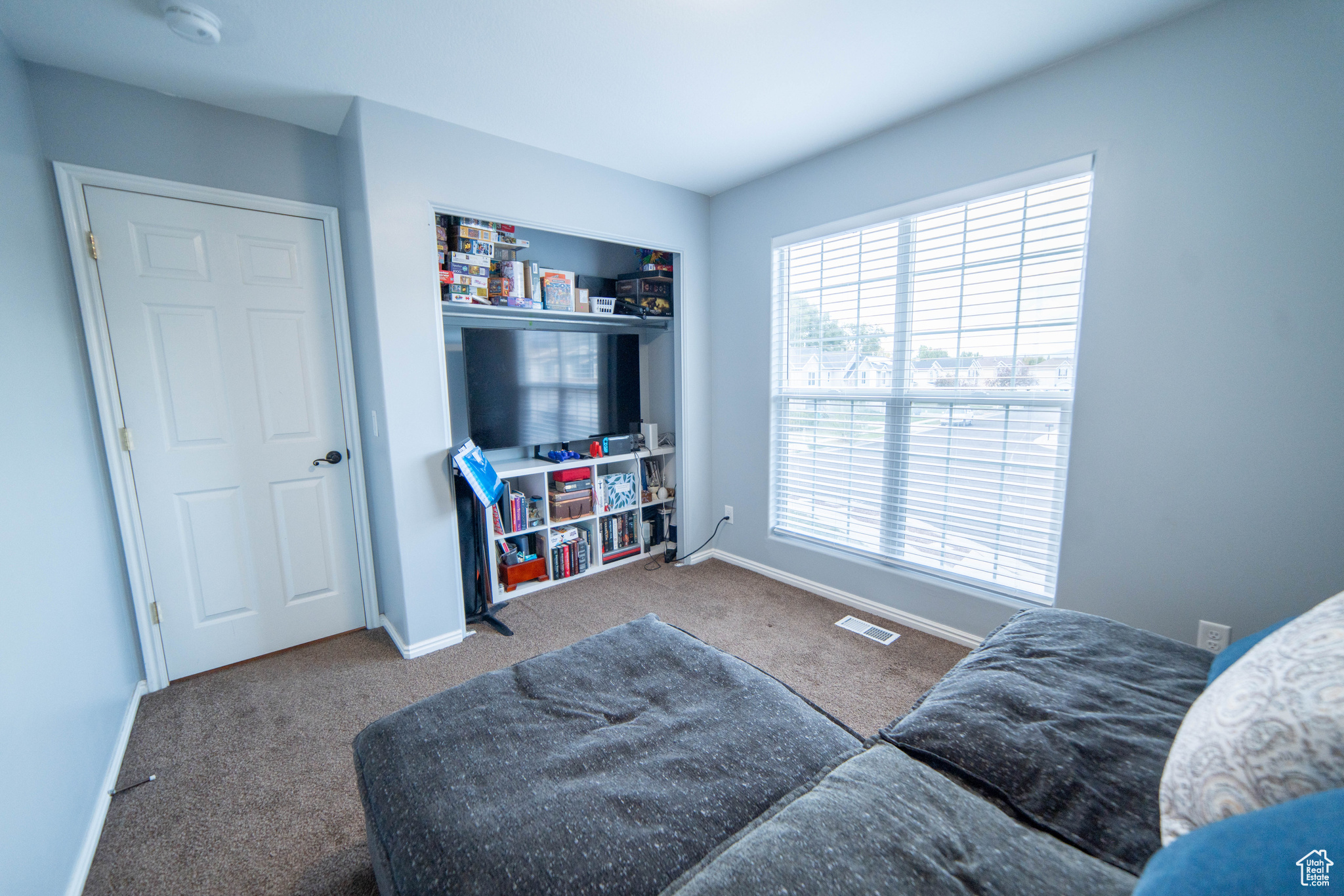 RIVERSIDE EST - Residential