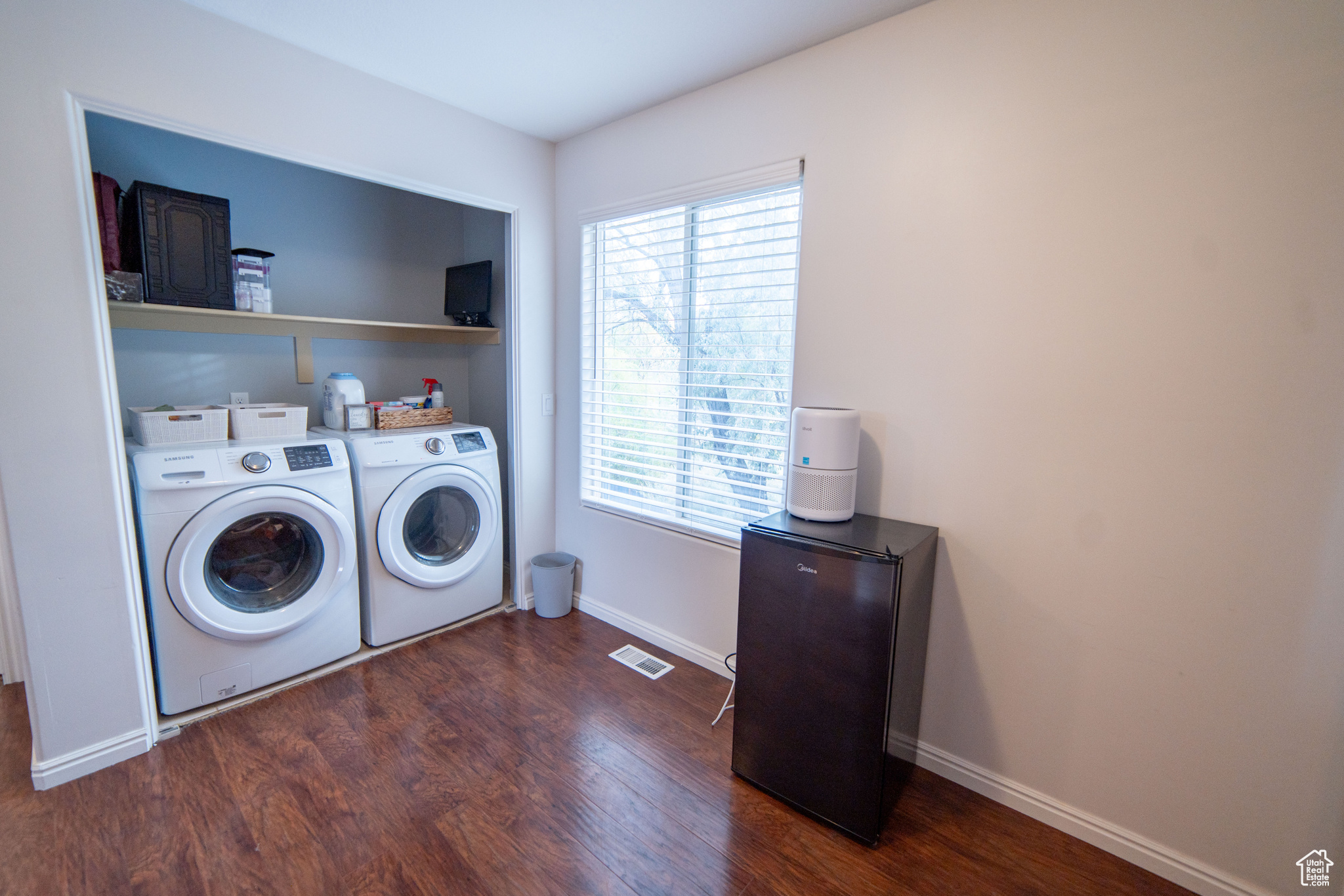 RIVERSIDE EST - Residential