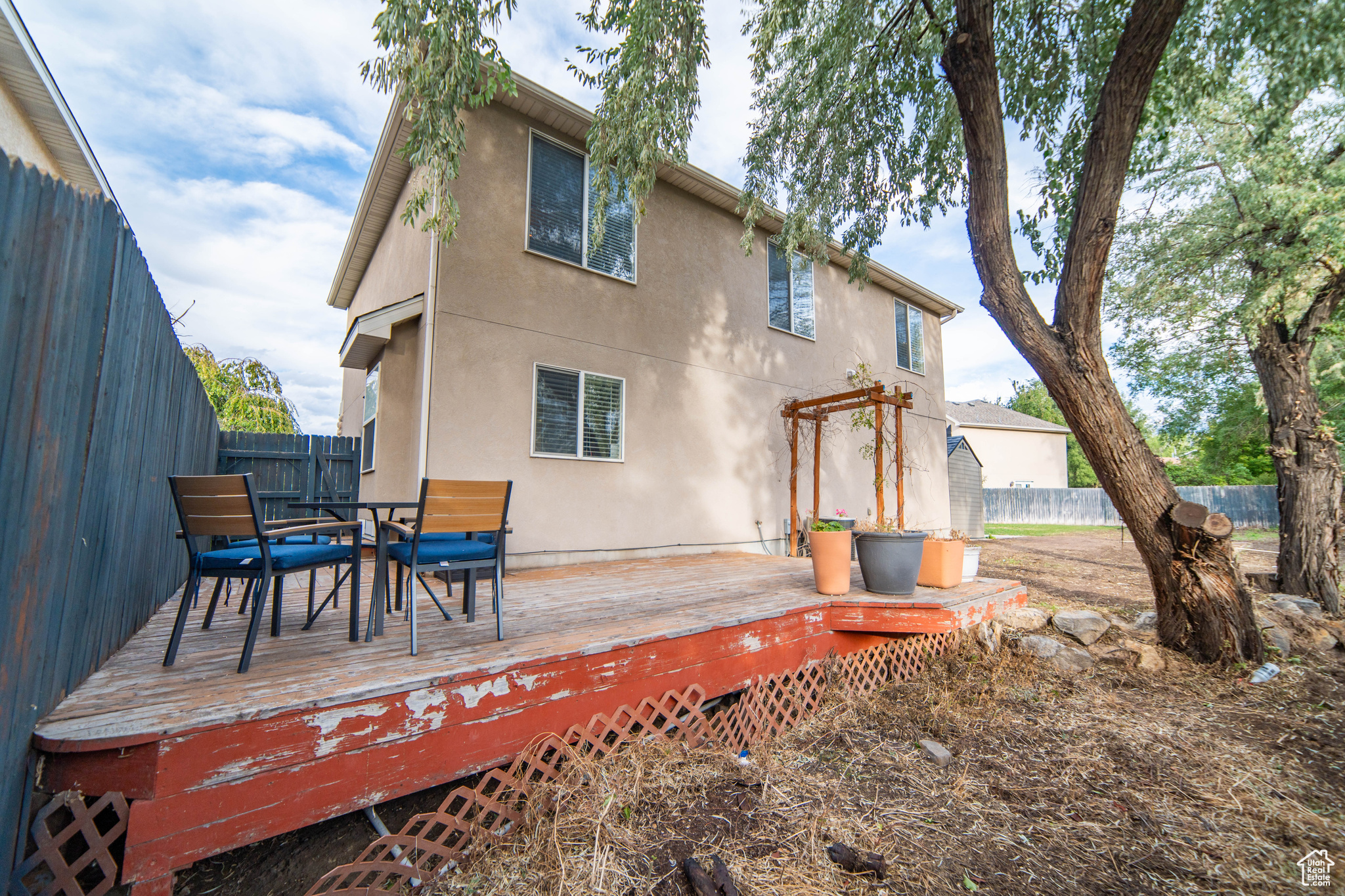 RIVERSIDE EST - Residential