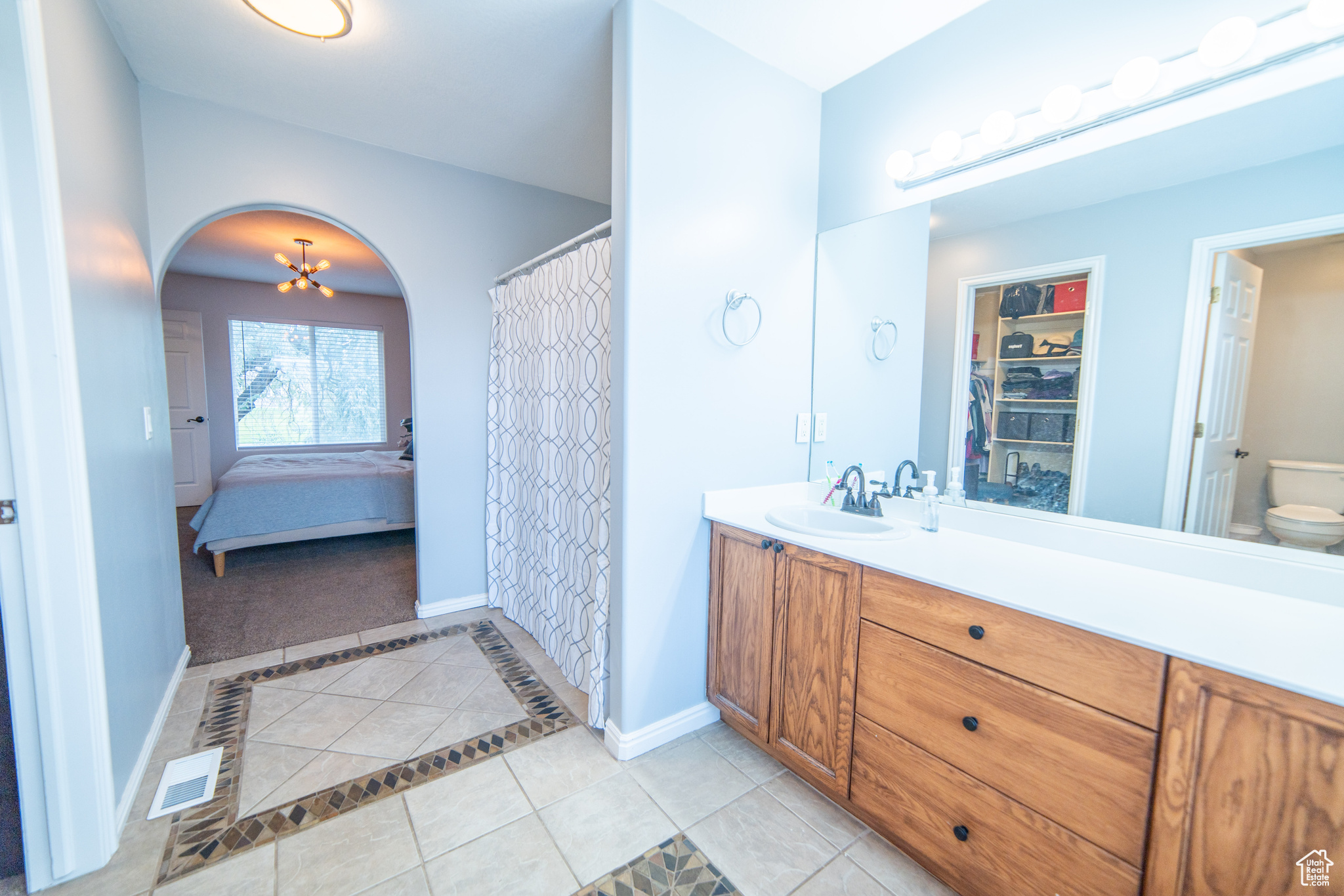 RIVERSIDE EST - Residential