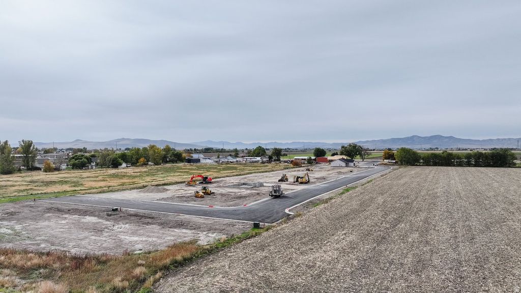 Photo of 5111 W 10100 N #8, Elwood, UT 84337 (MLS # 2138619)