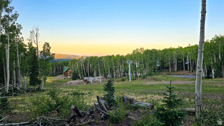 This lot is in the final phase of Aspen Crest consisting of 8 lots. This lot is one of the nicest ski-in/ski-out lots in the country with gorgeous 360 degree views. Taxes are only an estimate as this is a new subdivision.