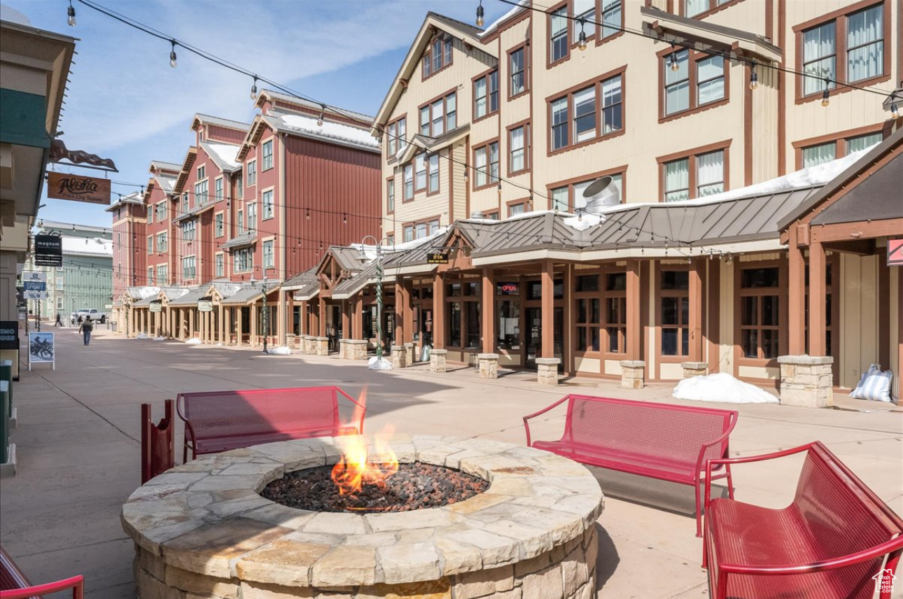 PARK CITY - Commercial Sale