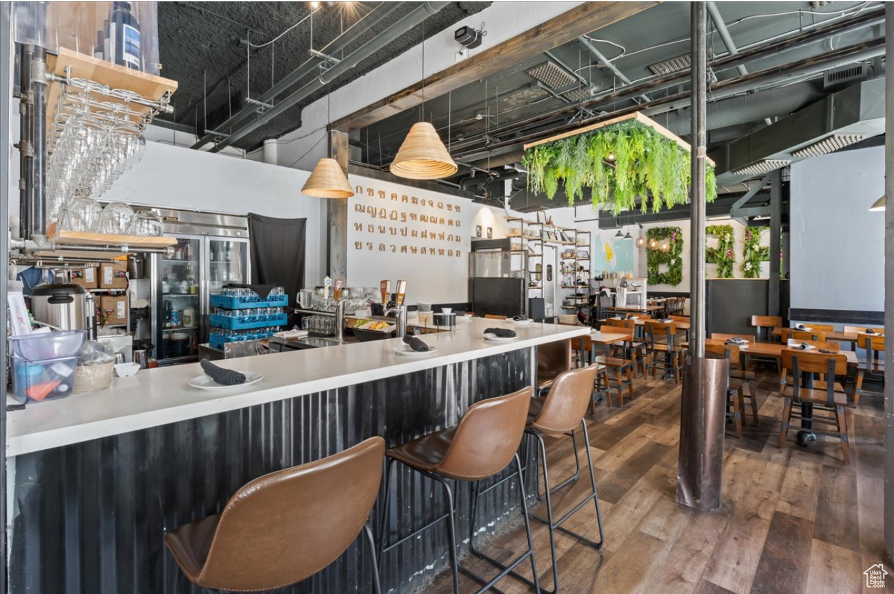 PARK CITY - Commercial Sale