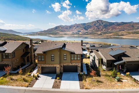 Photo of 11691 N SHORELINE DR, Hideout, UT 84036 (MLS # 2127325)