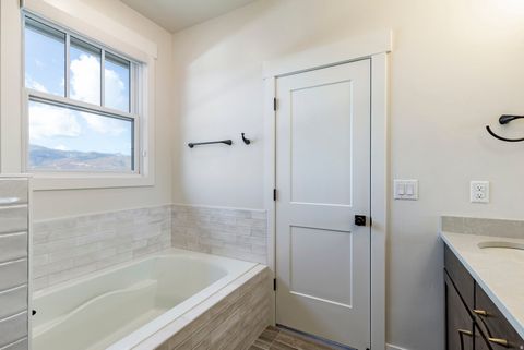 Tiny photo for 11691 N SHORELINE DR, Hideout, UT 84036 (MLS # 2127325)