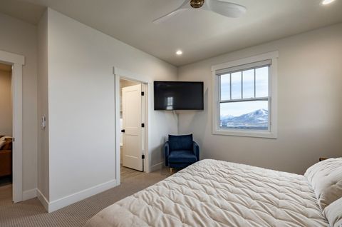 Tiny photo for 11691 N SHORELINE DR, Hideout, UT 84036 (MLS # 2127325)