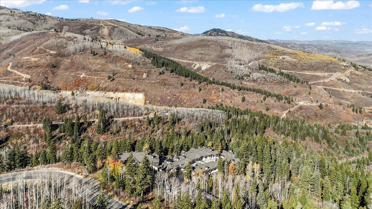 ONTARIO LODGE - Residential