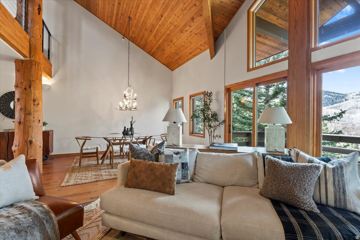 ONTARIO LODGE - Residential