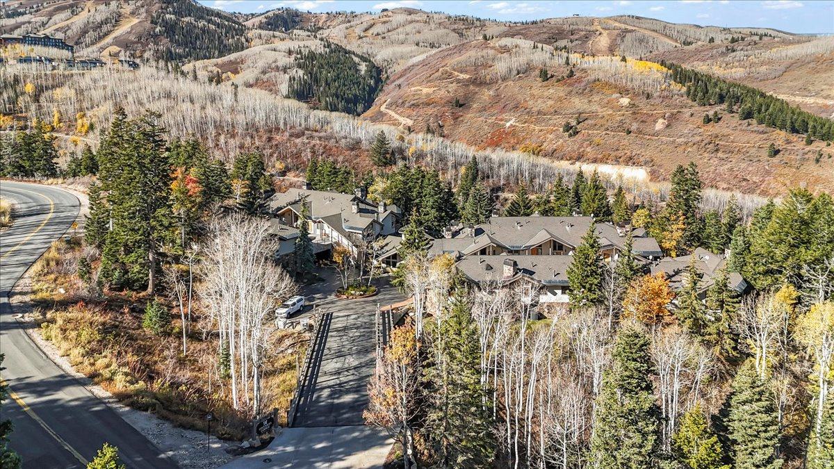 ONTARIO LODGE - Residential