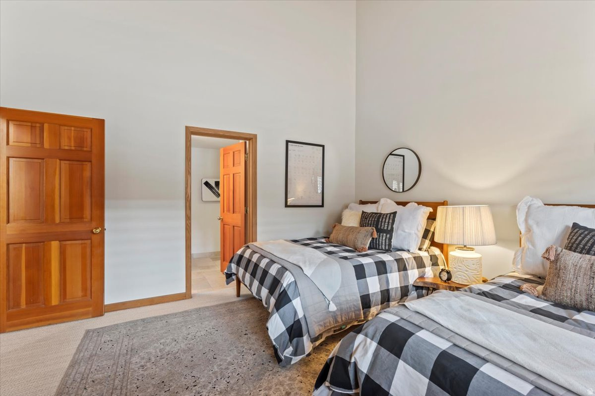 ONTARIO LODGE - Residential