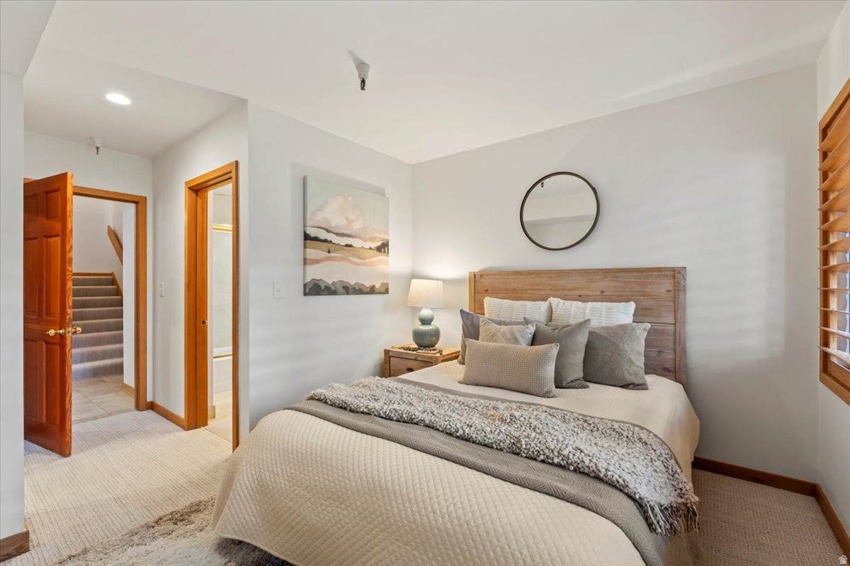 ONTARIO LODGE - Residential