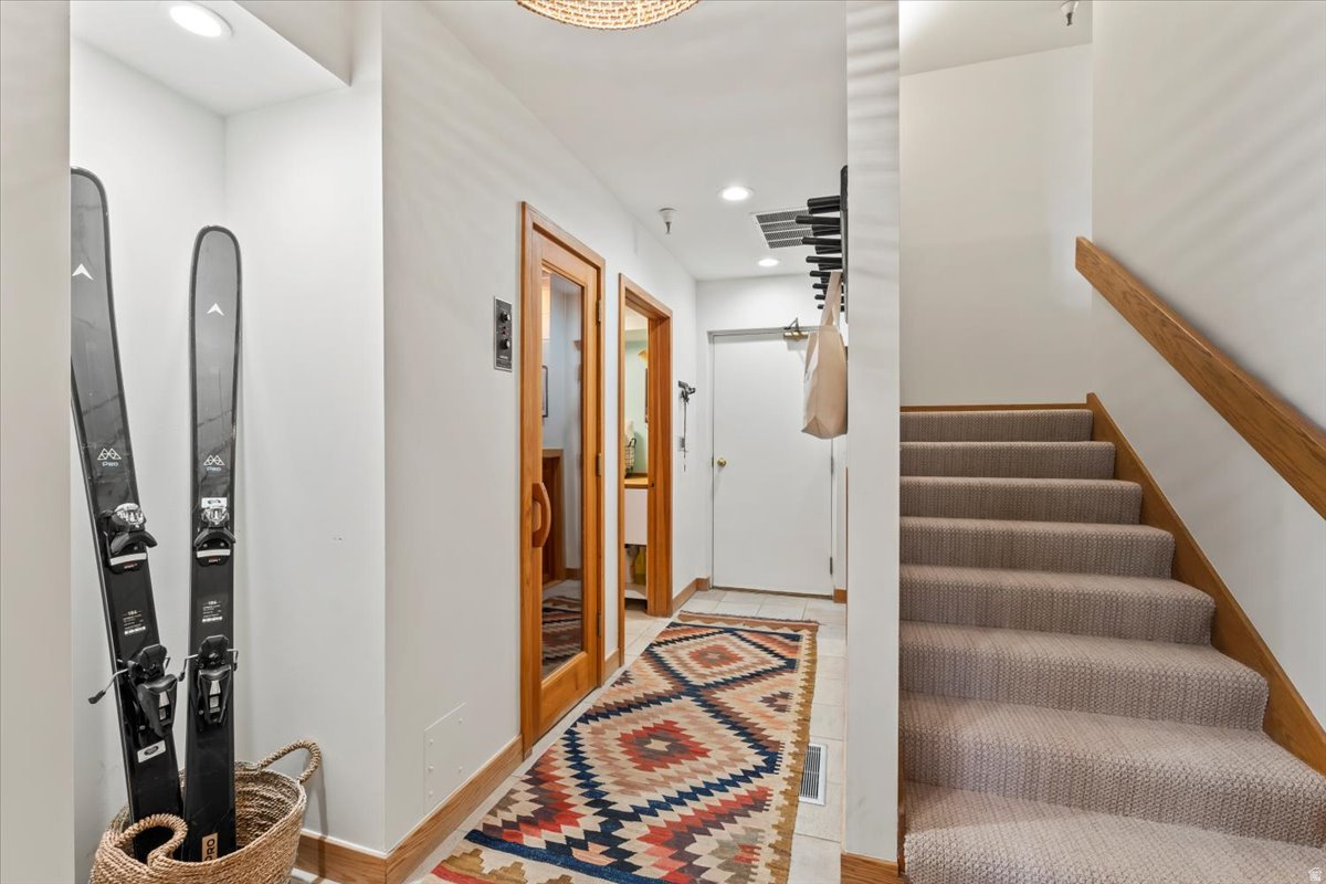 ONTARIO LODGE - Residential