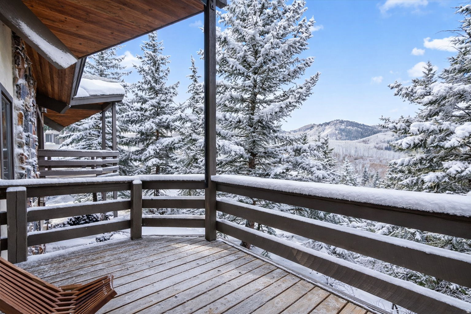 ONTARIO LODGE - Residential