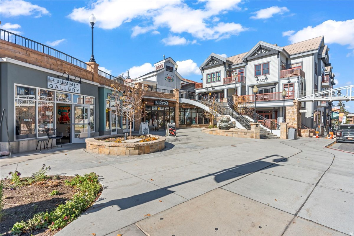 ONTARIO LODGE - Residential