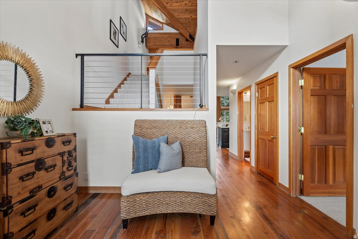 ONTARIO LODGE - Residential