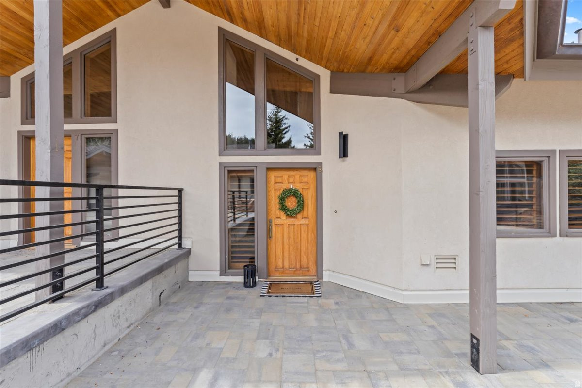 ONTARIO LODGE - Residential