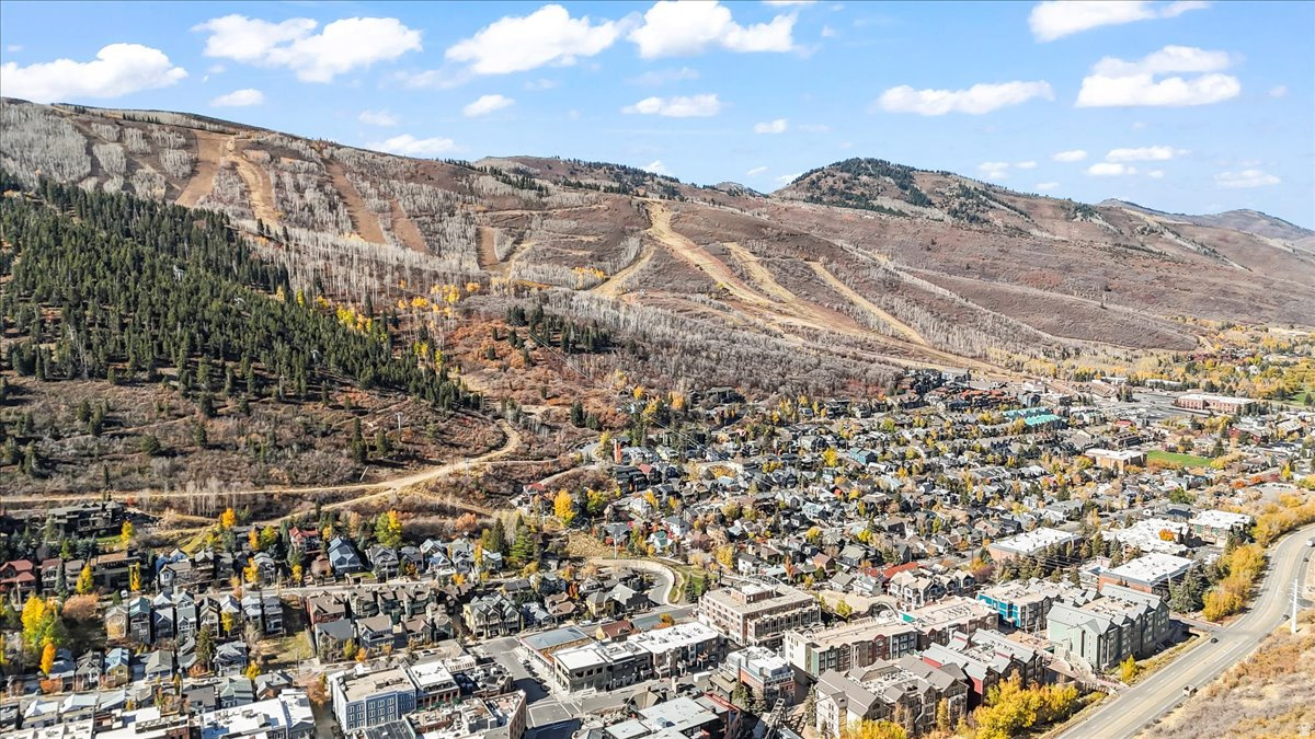 ONTARIO LODGE - Residential