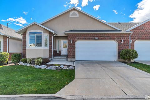 Photo of 1673 W PEACEFUL CIR, South Jordan, UT 84095 (MLS # 2118116) Photo of 1673 W PEACEFUL CIR, South Jordan, UT 84095 (MLS # 2118116)