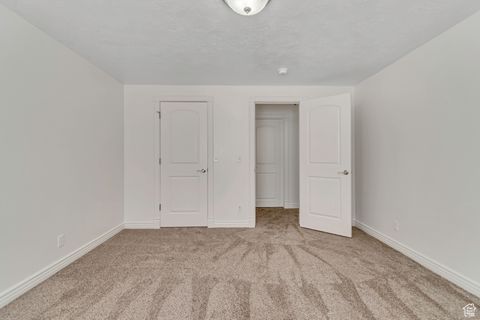 Tiny photo for 1673 W PEACEFUL CIR, South Jordan, UT 84095 (MLS # 2118116)