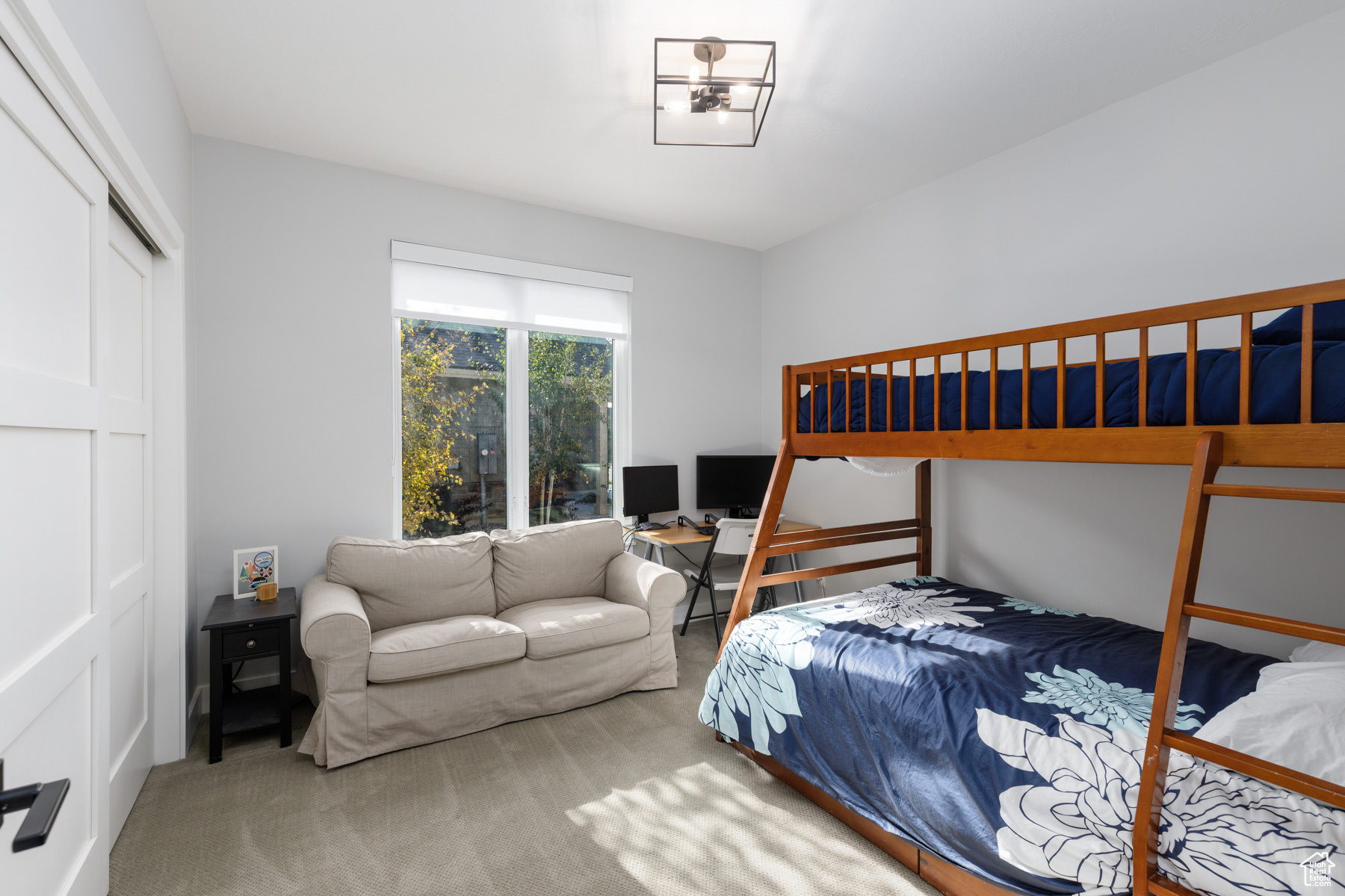 TRAPPERS RIDGE - Residential