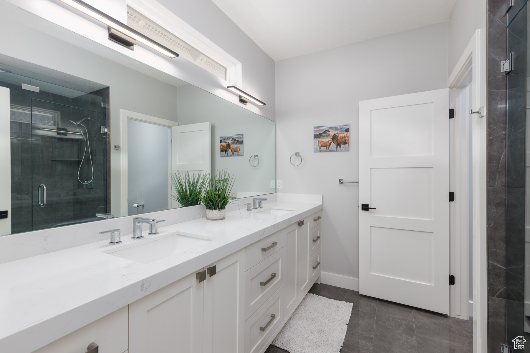 TRAPPERS RIDGE - Residential