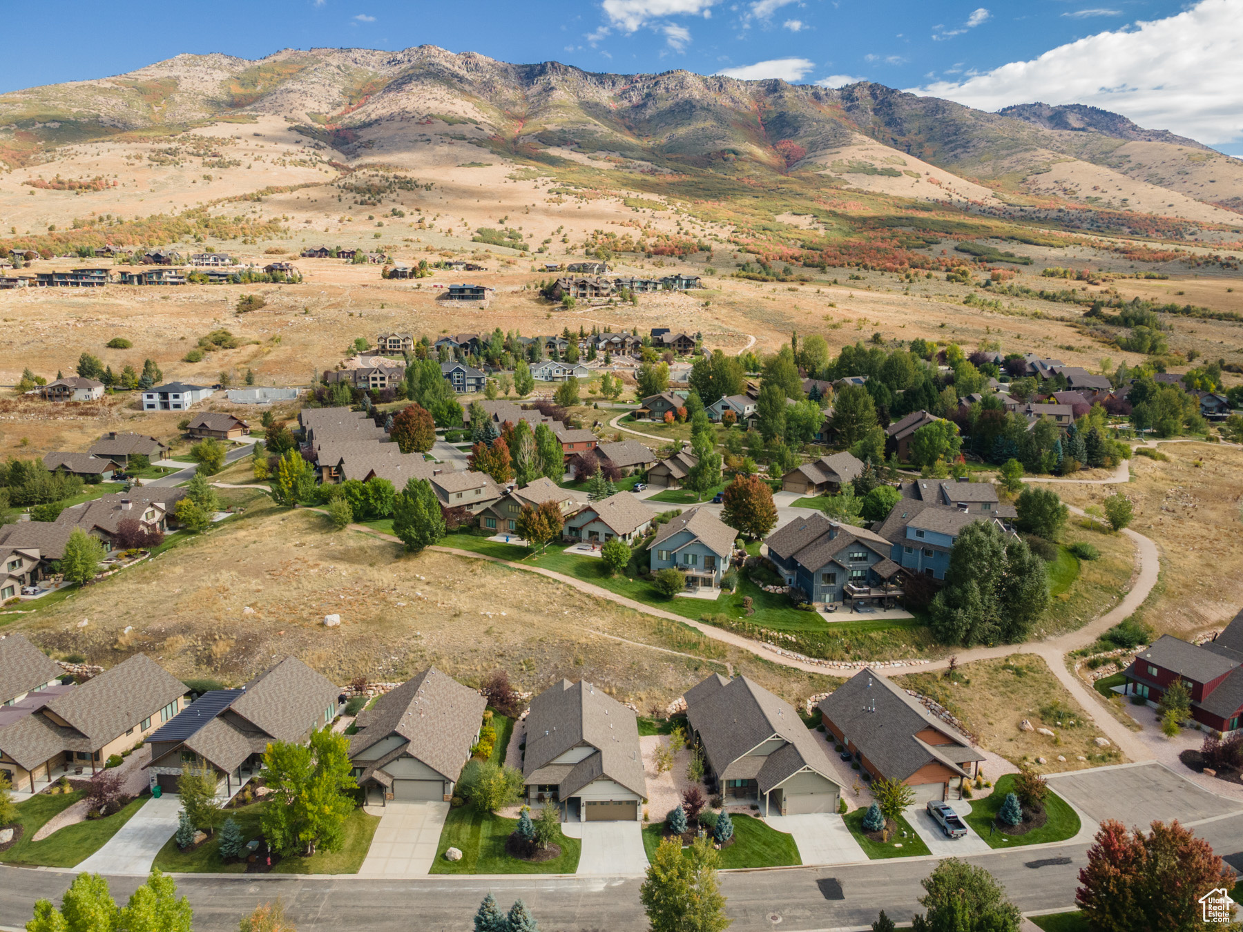 TRAPPERS RIDGE - Residential