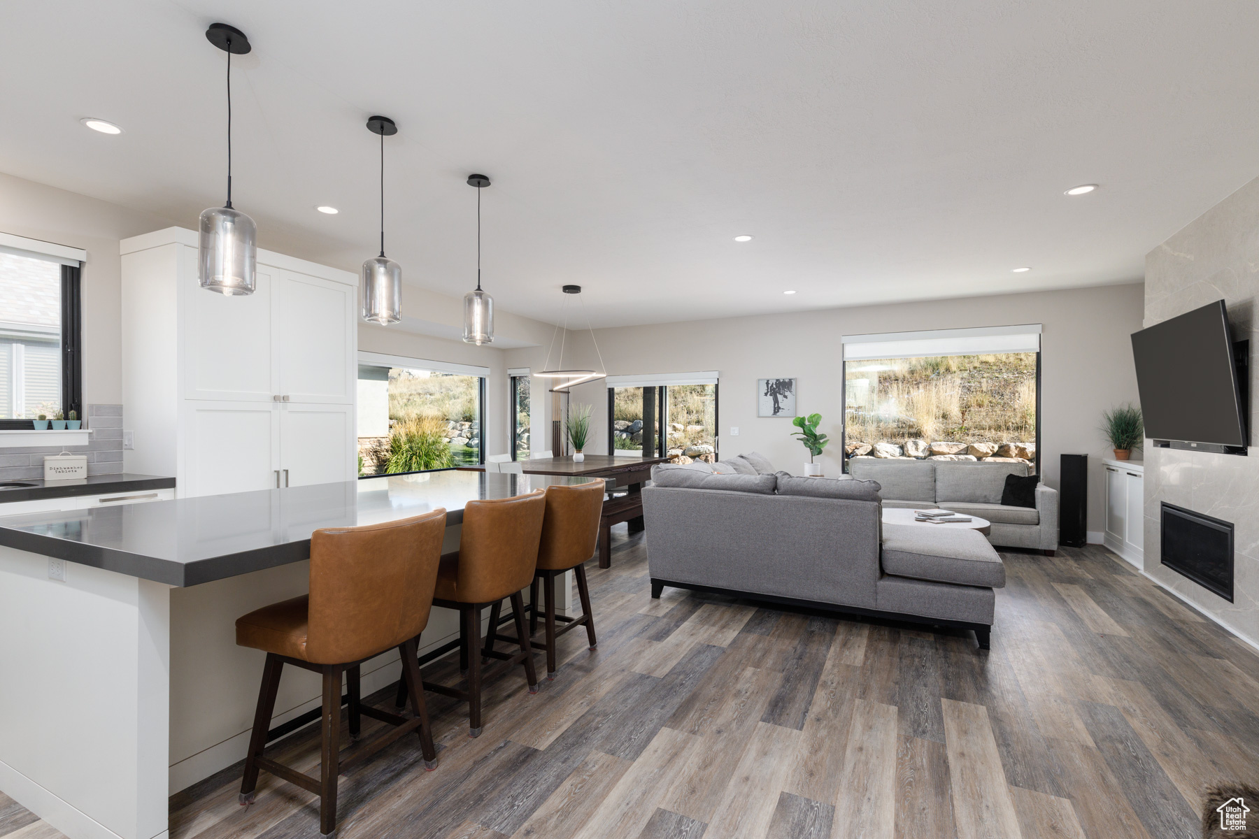 TRAPPERS RIDGE - Residential