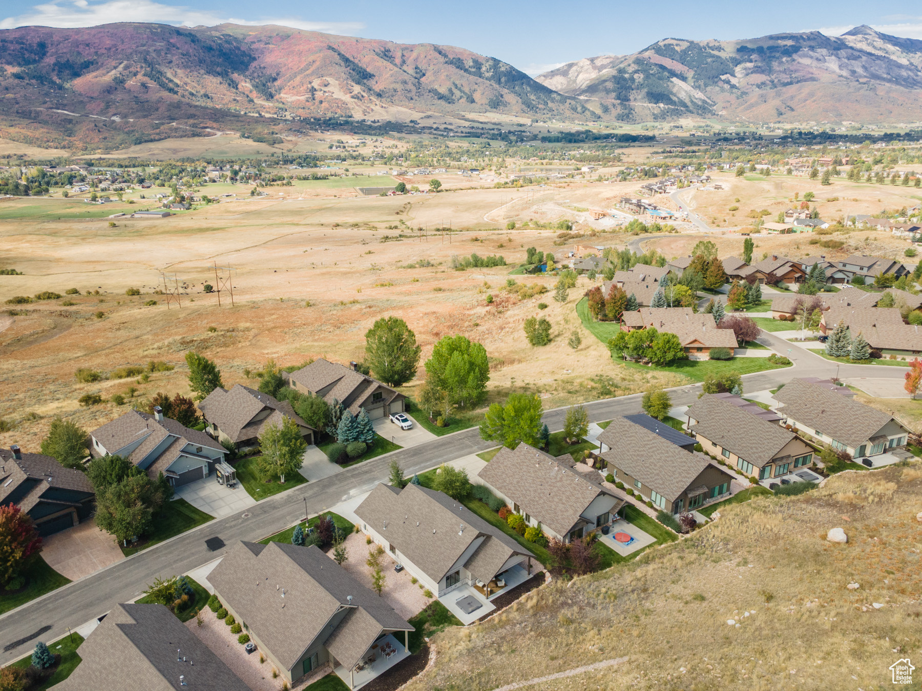 TRAPPERS RIDGE - Residential