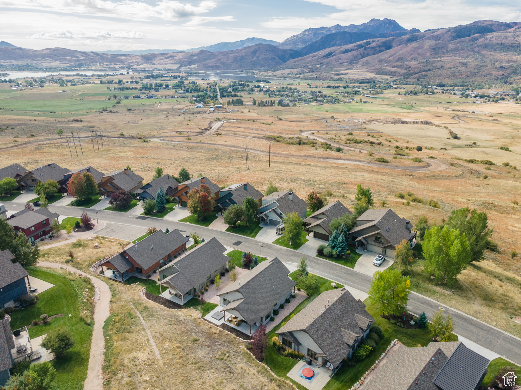 TRAPPERS RIDGE - Residential